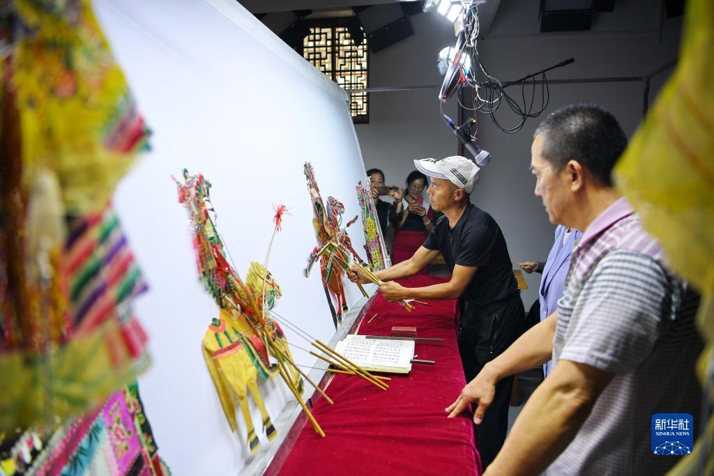 乐游棋牌好假